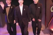 LPL全明星双城之夜红毯现场：下路选手代表队伍锋芒尽露