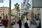 👀如何成为成功人士？吉鲁街头回应偶遇的路人：坚信你的梦想✨